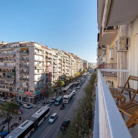 Tinker Bell By Halu! : Colorful Family Appartement Thessalonique